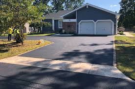 Best Asphalt Driveway Installation  in Dundee, FL